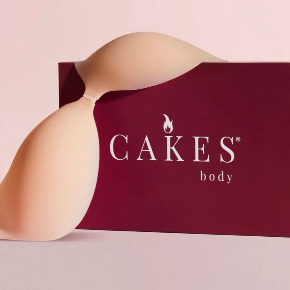 CAKES Body Adhesive Cleavage Bra in Size + (DD+) in color Honey